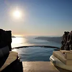 One Of One 5* Imerovigli (Santorini)