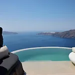 One Of One 5* Imerovigli (Santorini)