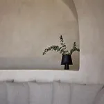 One Of One Hotel Imerovigli (Santorini)