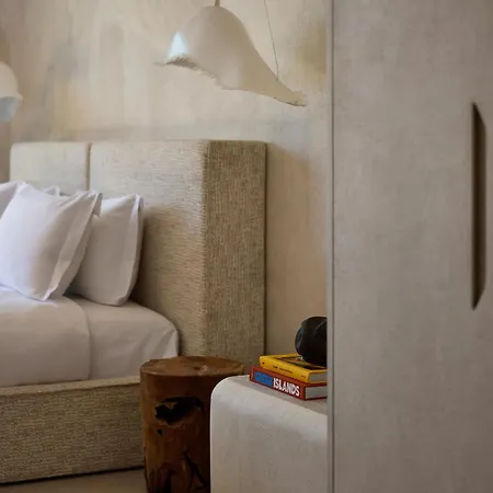 One Of One 5* Imerovigli (Santorini)