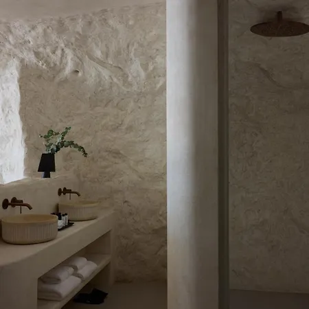 One Of One Imerovigli (Santorini)