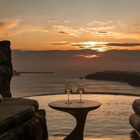 One Of One 5* Imerovigli (Santorini)