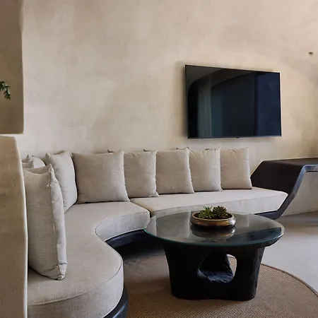 One Of One Hotel Imerovigli (Santorini)