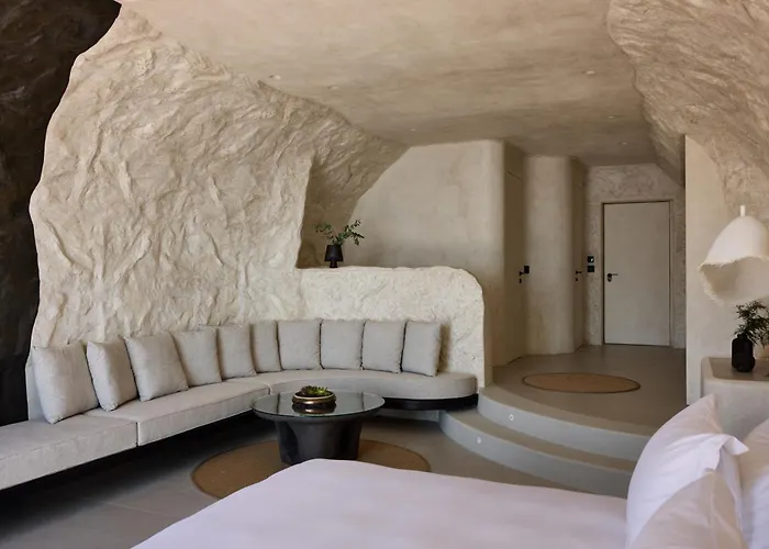 One Of One Imerovigli (Santorini)