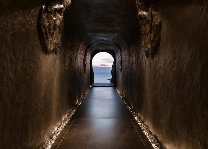 Hotel One Of One Imerovigli (Santorini)