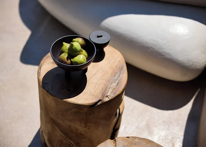 One Of One Imerovigli (Santorini)